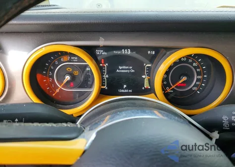 2020 Jeep Wrangler Unlimited Sahara z USA, uszkodzony, nr VIN 1C4HJXEN1LW166509